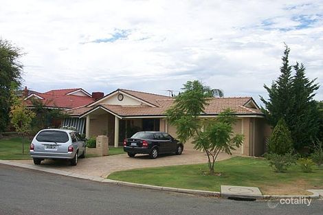 Property photo of 2 Clubb Court Winthrop WA 6150