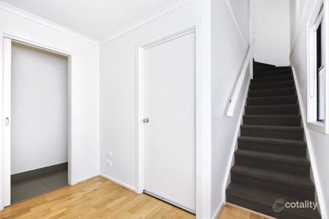 Property photo of 21 Alexander Circuit Craigieburn VIC 3064