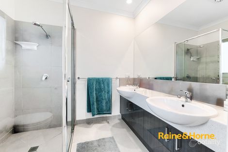 Property photo of 18 Elodea Way Cranbourne North VIC 3977