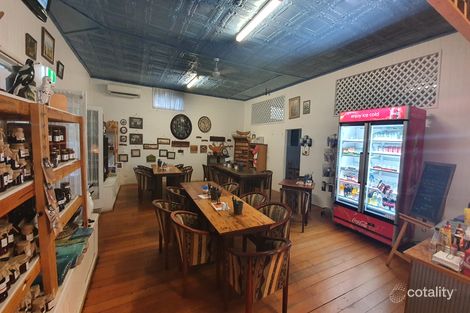 109-111 Mocatta St, Goombungee, QLD 4354