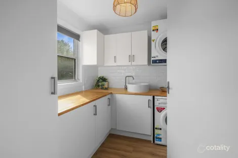 Property photo of 98 Cox Street Port Fairy VIC 3284