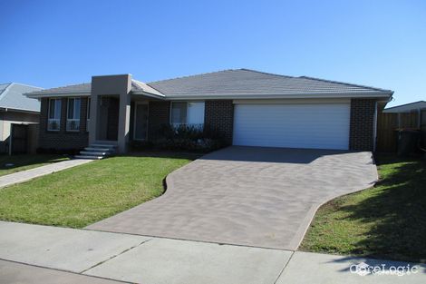 8 Arrowgrass St, Aberglasslyn, NSW 2320