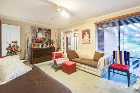 Property photo of 7 Aaran Close Endeavour Hills VIC 3802