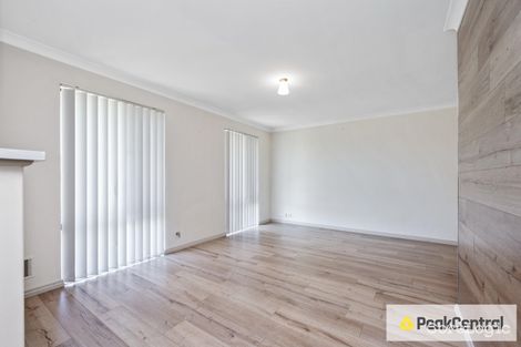 Property photo of 72 Willmott Drive Cooloongup WA 6168