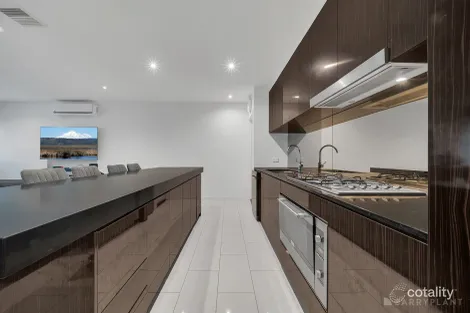 Property photo of 16 Binda Avenue Springvale VIC 3171