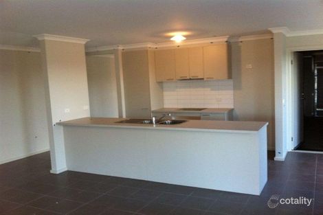 Property photo of 29 Edenbrook Circuit Pakenham VIC 3810