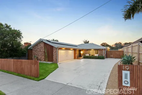 19 JOHN ST, LANGWARRIN, VIC 3910
