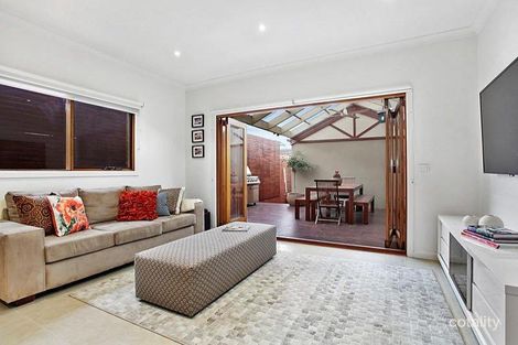 Property photo of 153 Holmes Road Moonee Ponds VIC 3039