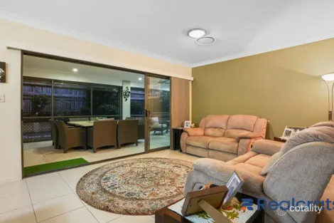 Property photo of 40 Colebrook Crescent Doolandella QLD 4077