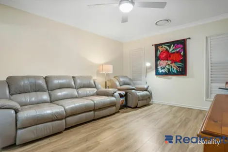 Property photo of 40 Colebrook Crescent Doolandella QLD 4077