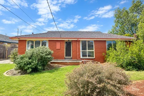 40 Bennett St, Melton South, VIC 3338