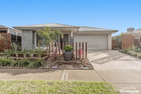Property photo of 13 Avonmore Way Weir Views VIC 3338