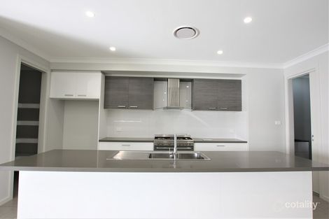 Property photo of 4 Dowie Drive Claymore NSW 2559