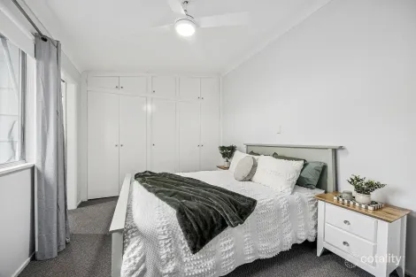 Property photo of 13 Bambury Avenue Summerland Point NSW 2259
