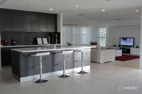 Property photo of 26 Vidar Crescent Ooralea QLD 4740