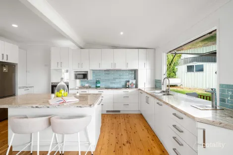 Property photo of 67 Dove Tree Crescent Sinnamon Park QLD 4073