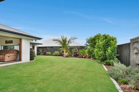 Property photo of 8 Bellbird Place Peregian Springs QLD 4573