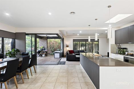 Property photo of 26 Emu Bush Drive Cranbourne West VIC 3977