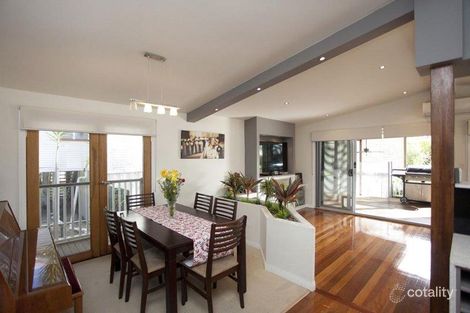 Property photo of 4 Weal Avenue Tarragindi QLD 4121