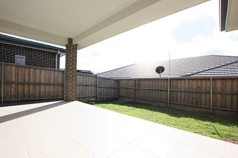 Property photo of 4 Dowie Drive Claymore NSW 2559