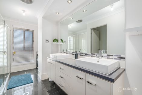 Property photo of 6 Matilda Court Cameron Park NSW 2285