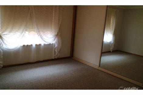 Property photo of 2/97 Piper Street Bathurst NSW 2795