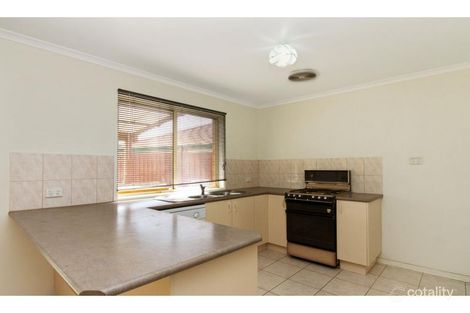 Property photo of 17 Rocklea Crescent Skye VIC 3977