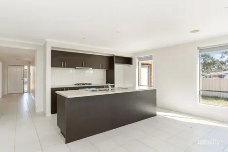 Property photo of 2 Mallee Place Epsom VIC 3551