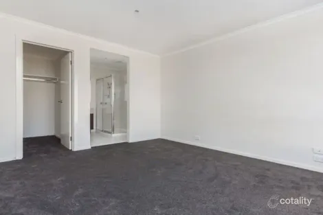 Property photo of 2 Mallee Place Epsom VIC 3551