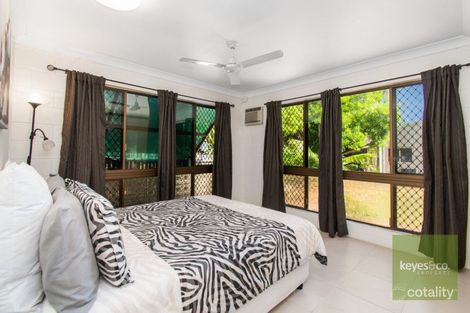 Property photo of 13 Lotus Court Bushland Beach QLD 4818