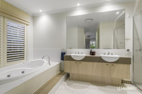 Property photo of 12 Lincolnheath Boulevard Point Cook VIC 3030