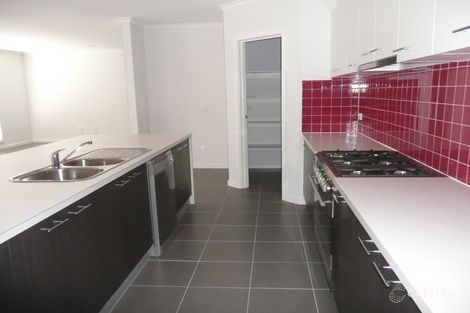 Property photo of 16 Shoveler Close Williams Landing VIC 3027