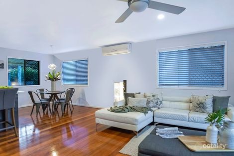 Property photo of 25 David Road Holland Park QLD 4121