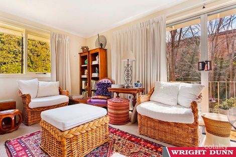 Property photo of 8 Mackaness Place Garran ACT 2605