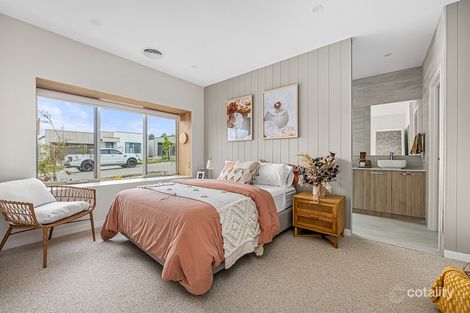 Property photo of 8 Verbier Road Pakenham VIC 3810