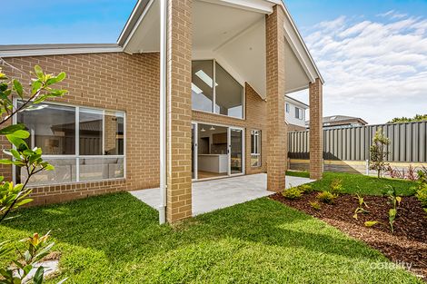 Property photo of 8 Verbier Road Pakenham VIC 3810