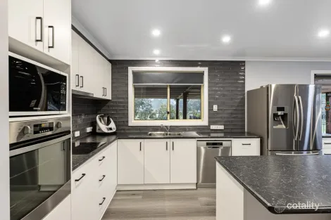 Property photo of 19 Cassidys Road Burrumbeet VIC 3352