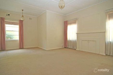 Property photo of 19 Hacking Crescent Narrabundah ACT 2604