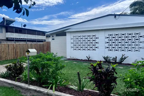 2a Samuel St, Woody Point, QLD 4019