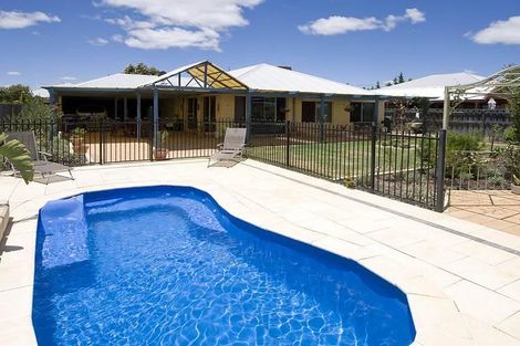 20 Winderie Cres, Ellenbrook, WA 6069