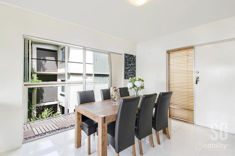 Property photo of 3/296 Cavendish Road Coorparoo QLD 4151