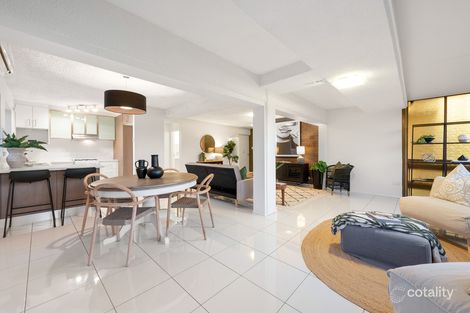 Property photo of 2/108 Cavendish Road Coorparoo QLD 4151