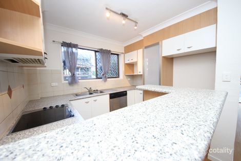 Property photo of 4/17 Surf Parade Broadbeach QLD 4218
