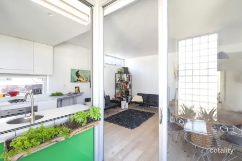 Property photo of 17/85 Bourke Street Woolloomooloo NSW 2011