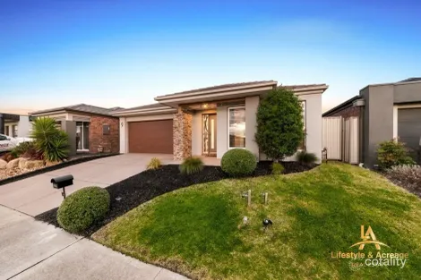 9 Discovery St, Pakenham, VIC 3810