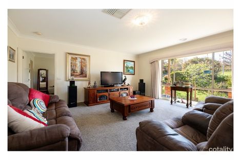 Property photo of 19 Doulton Drive West Albury NSW 2640