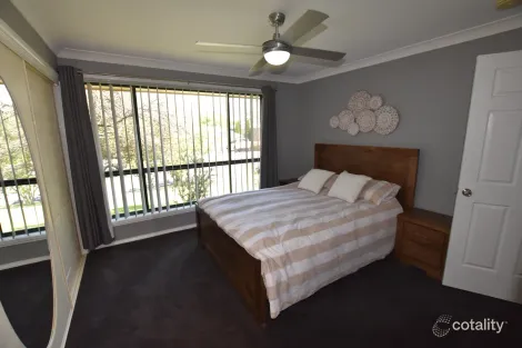 Property photo of 8 Melville Place Orange NSW 2800