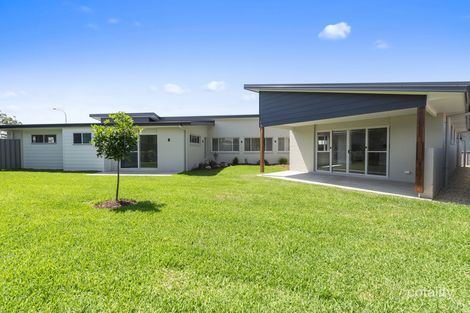 13 Helmsman Cl, Safety Beach, NSW 2456