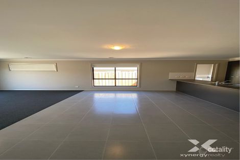 Property photo of 28 Hart Crescent Brookfield VIC 3338