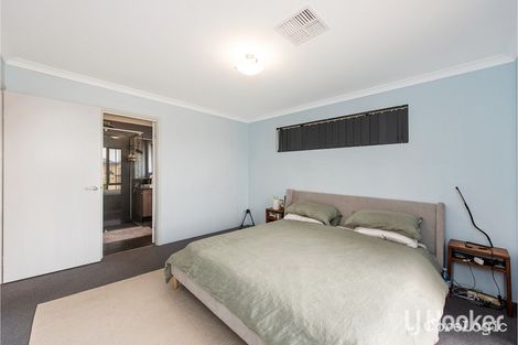 Property photo of 27 Orelia Street Madora Bay WA 6210